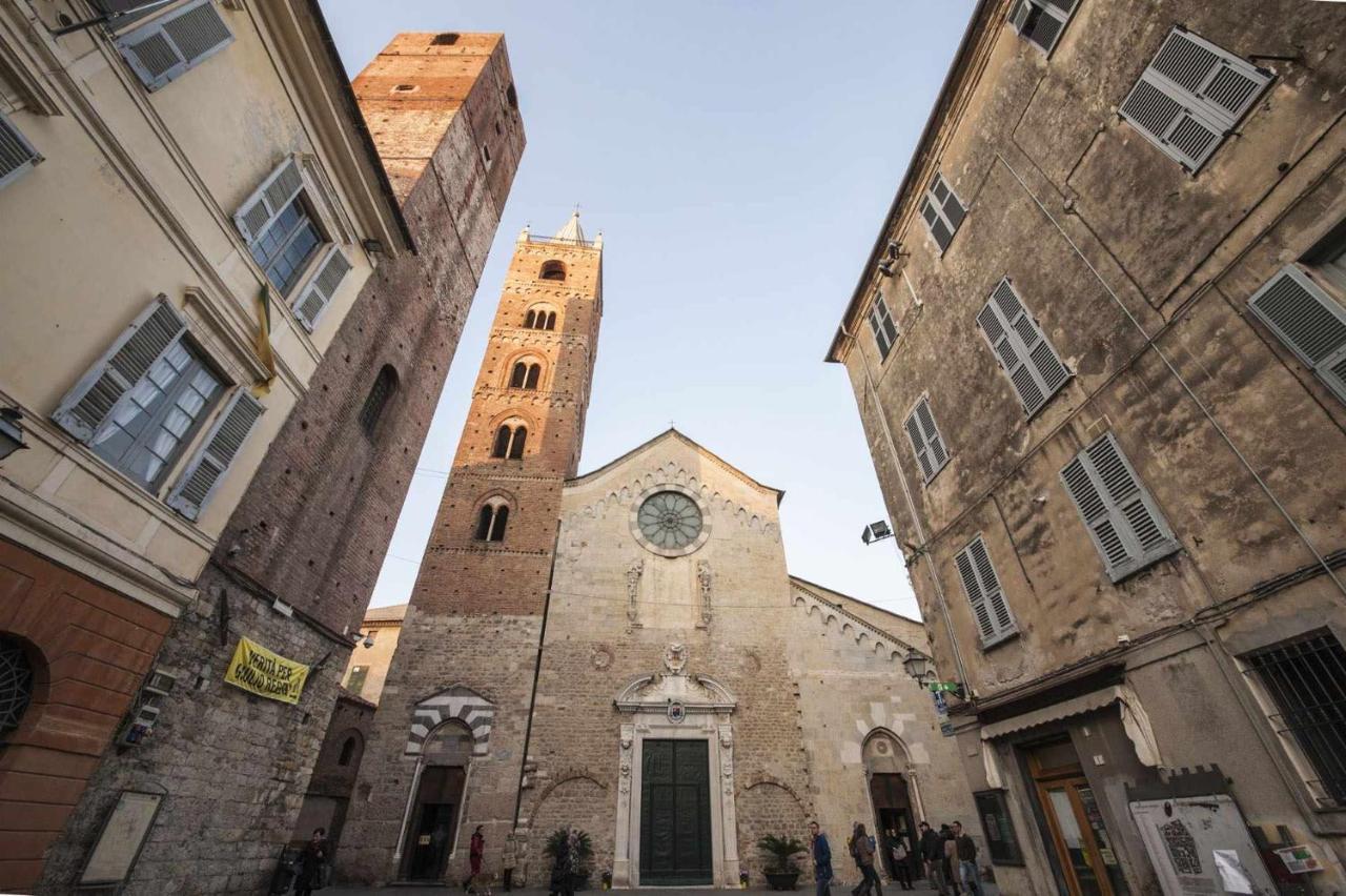 Nicoletta Rivieraholiday Albenga Bagian luar foto