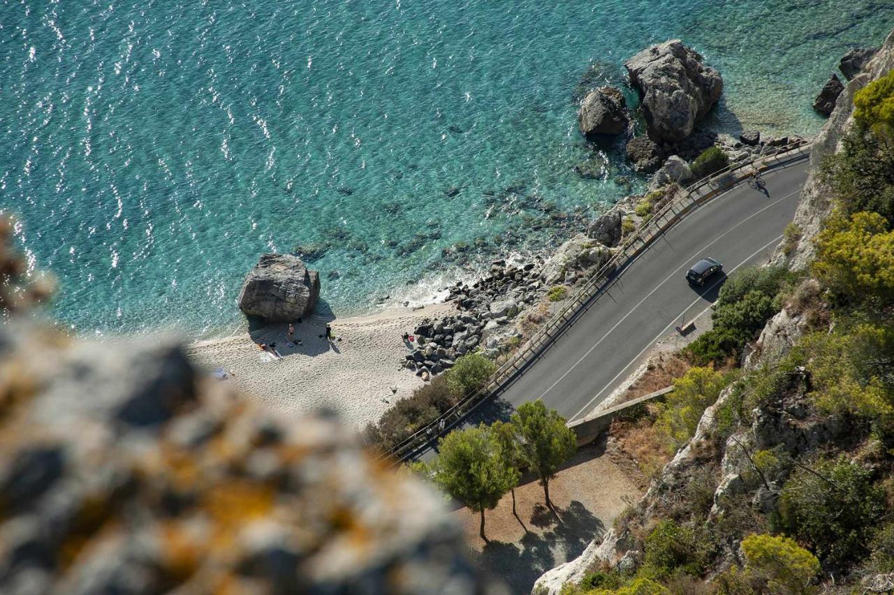 Nicoletta Rivieraholiday Albenga Bagian luar foto