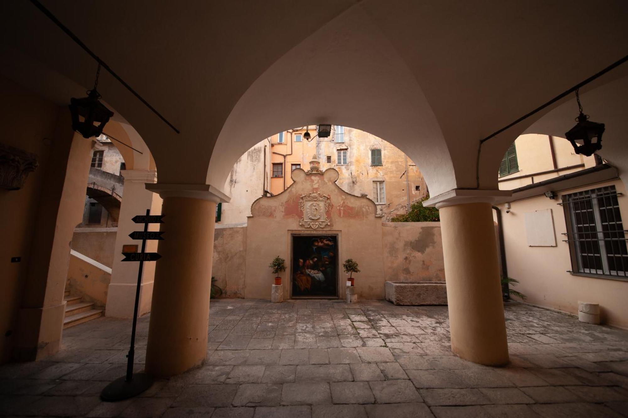 Nicoletta Rivieraholiday Albenga Bagian luar foto